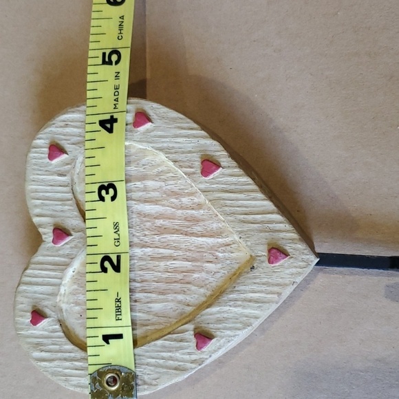 Carved resin heart hanger 4.25 X 6.5 - Picture 7 of 7